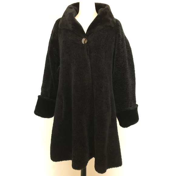 Neiman Marcus Vintage Black Winter Swing Coat - Picture 2 of 7